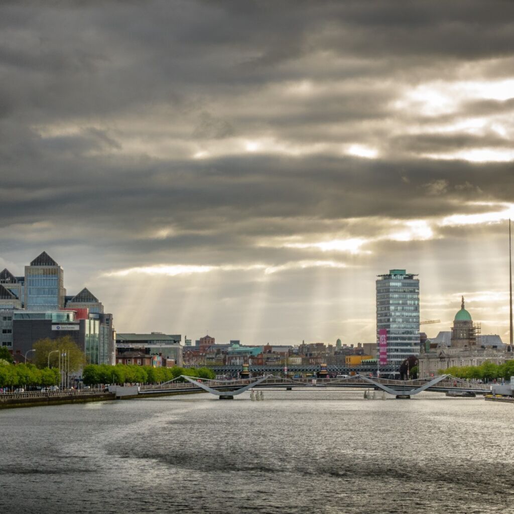 www.pixael.com